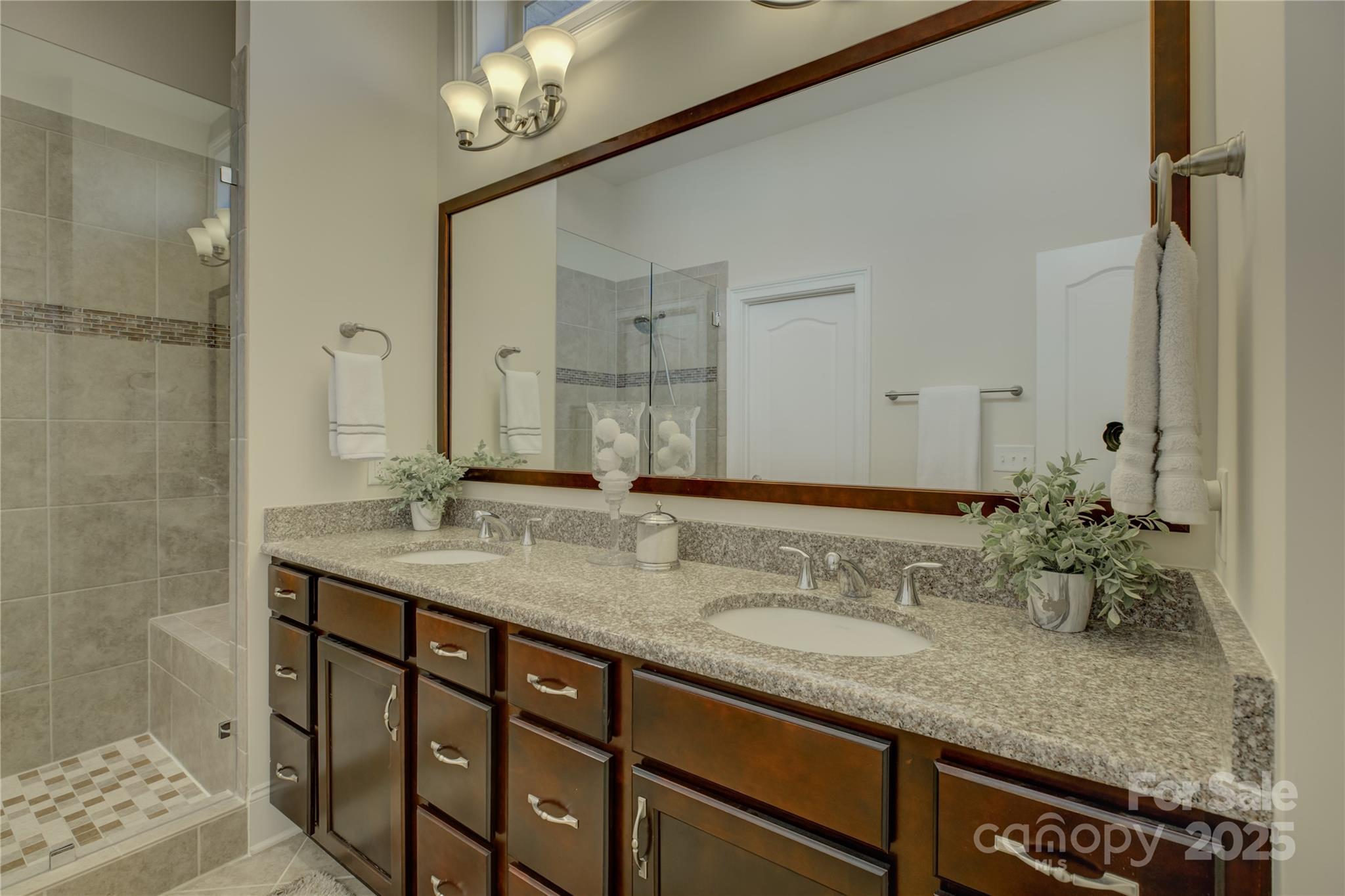 Regency at Palisades - Residential