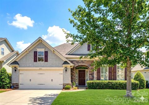 Photo of 15511 Lake Ridge Road, Charlotte, NC 28278 (MLS # 4326466)