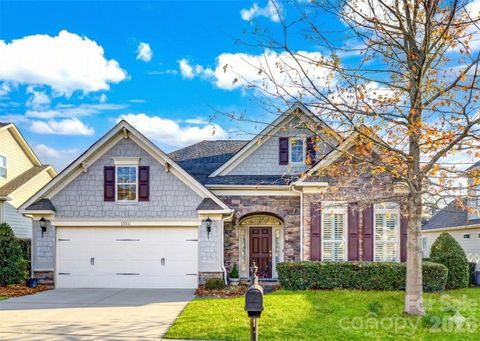 Photo of 15511 Lake Ridge Road, Charlotte, NC 28278 (MLS # 4326466)