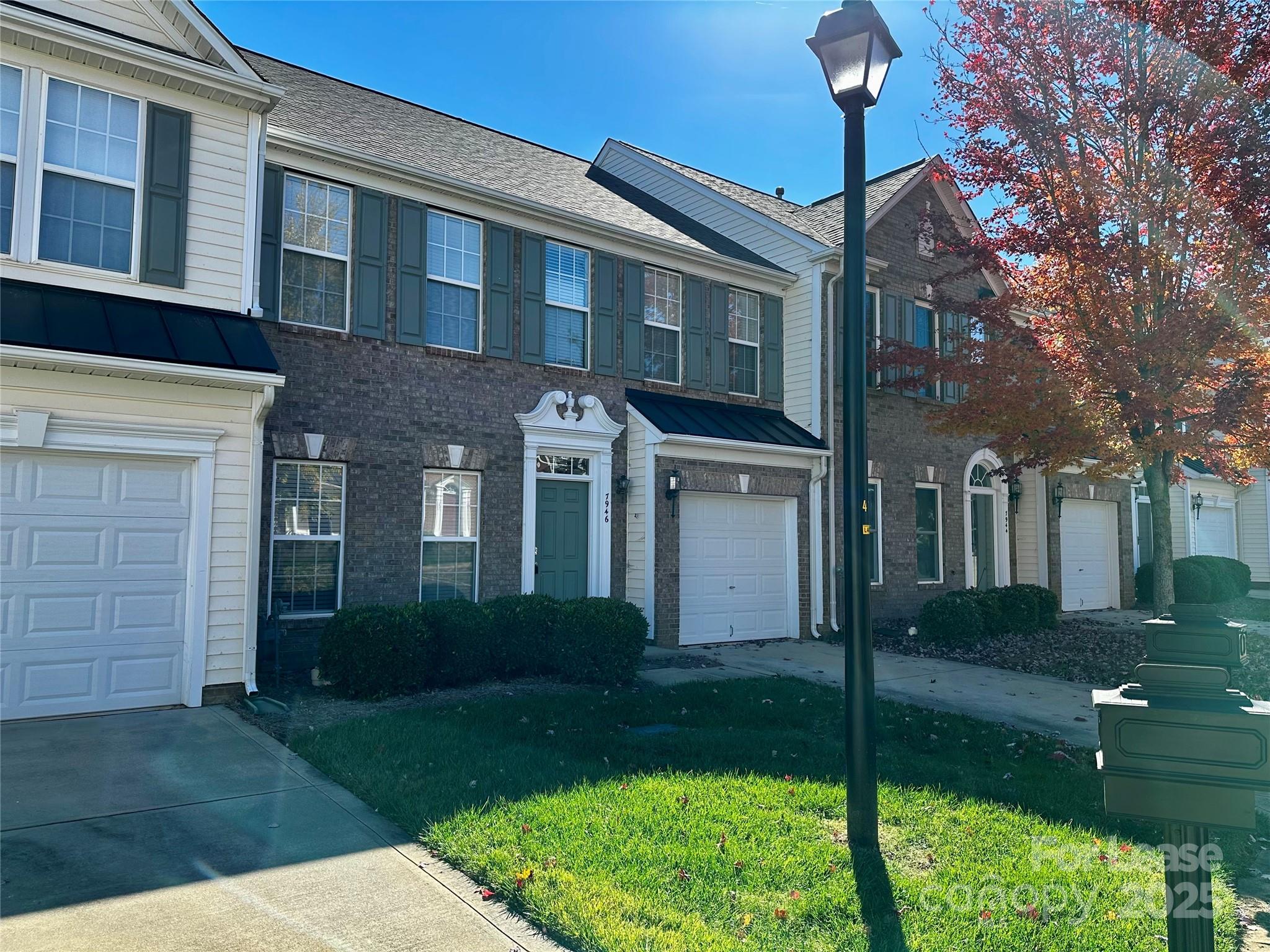 7946 Mariners Pointe Circle