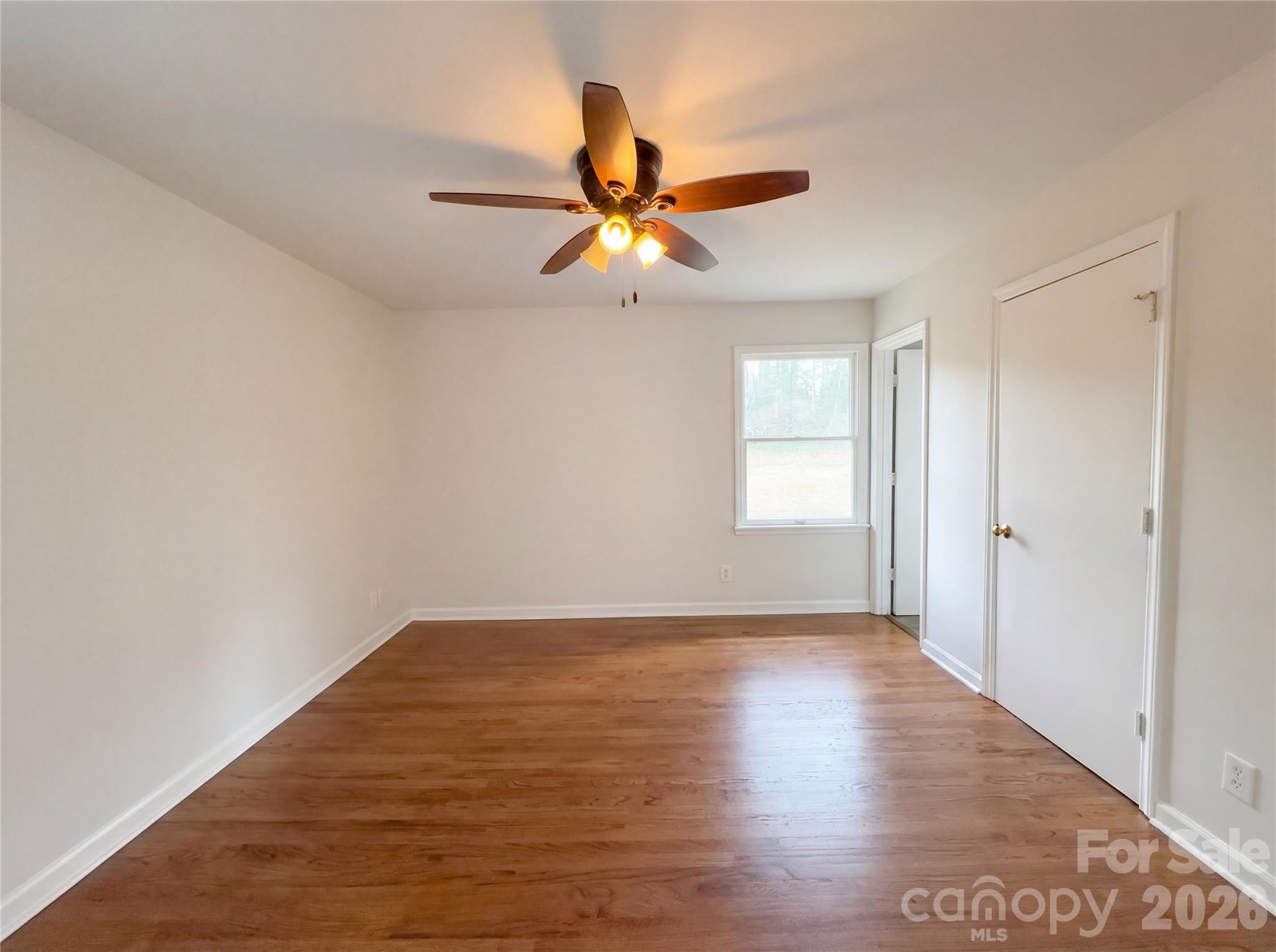 3695 Lake Shore Road S