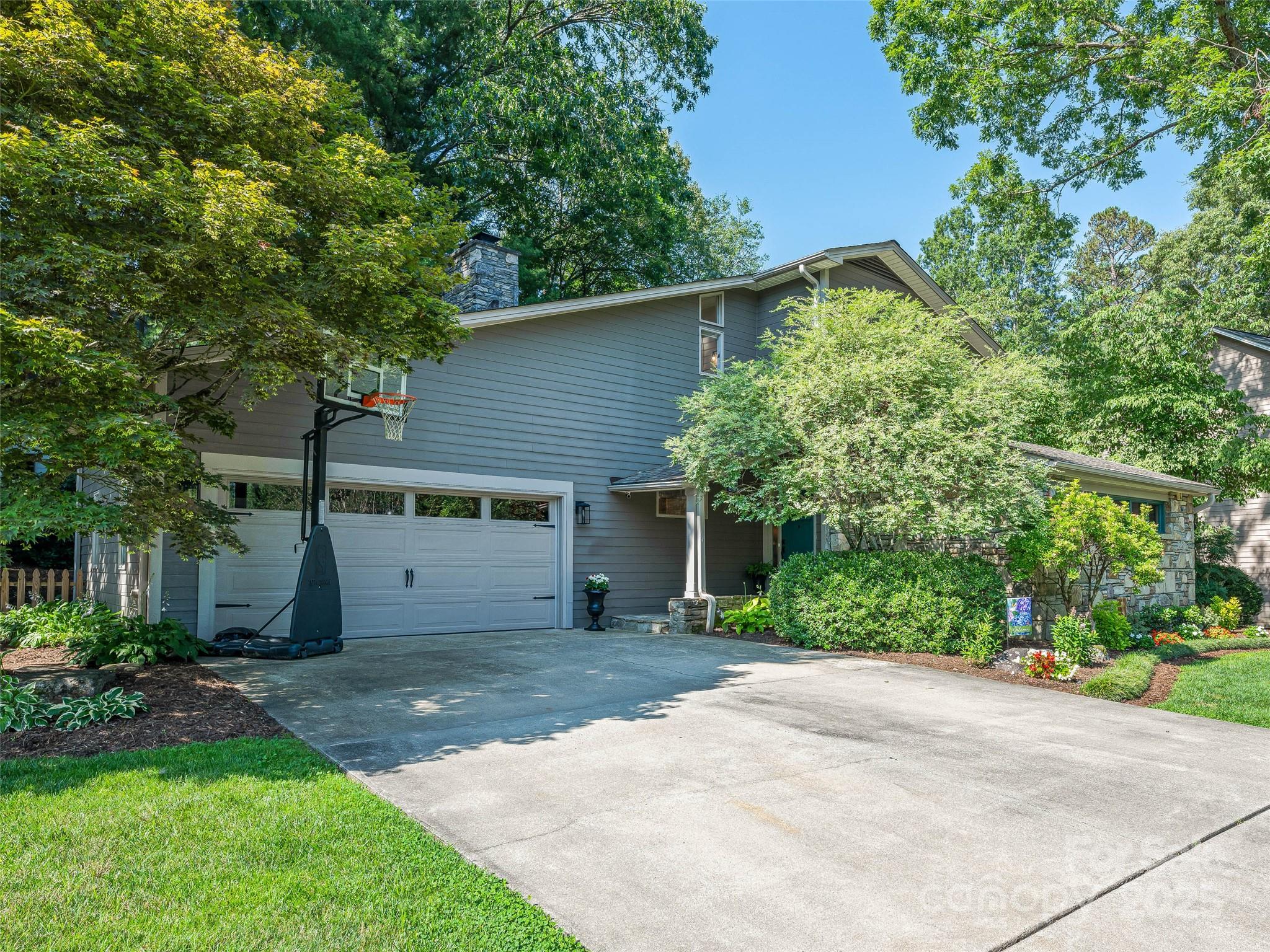 4 Amelia Court
