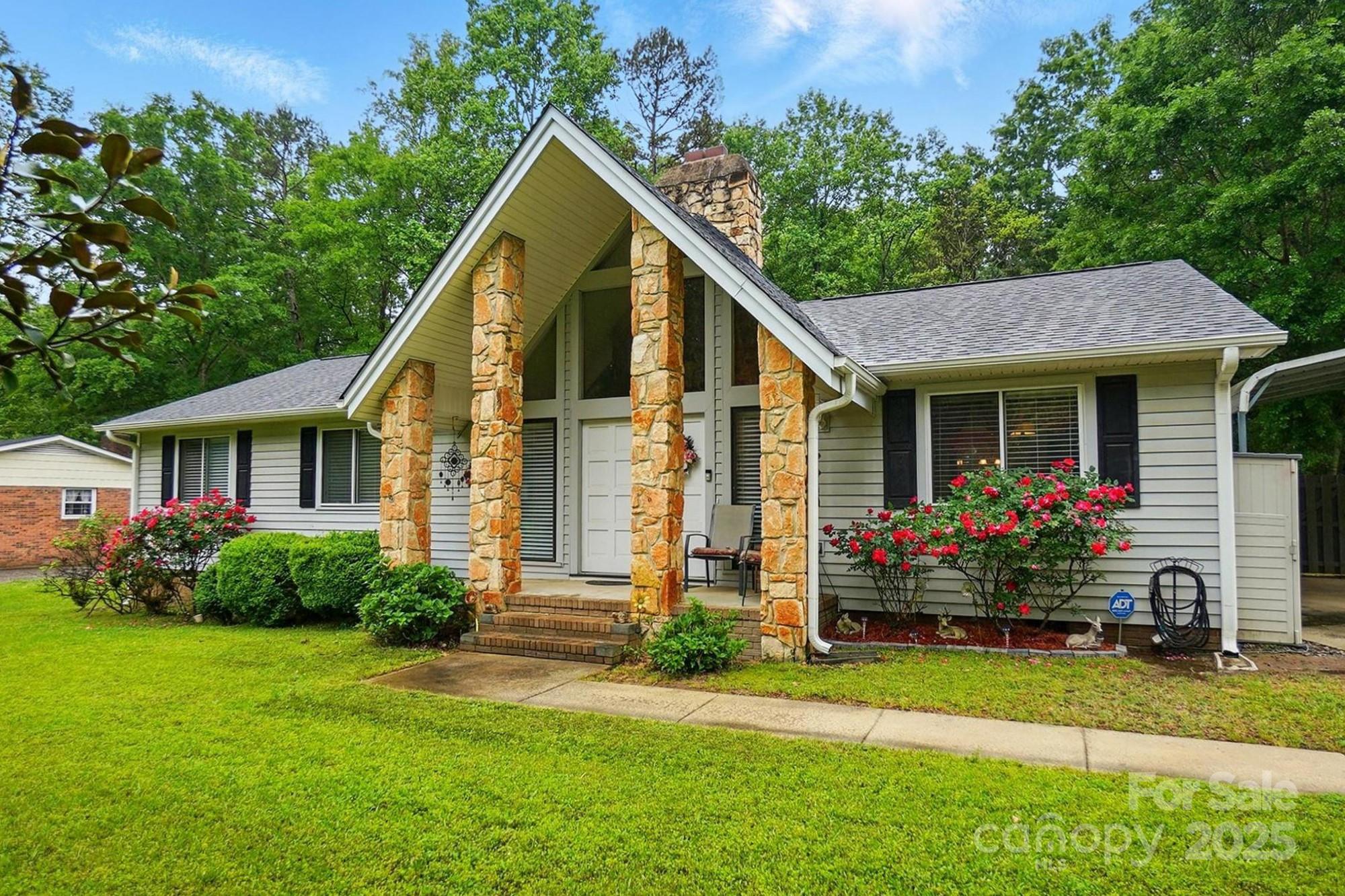 116 Pelham Lane