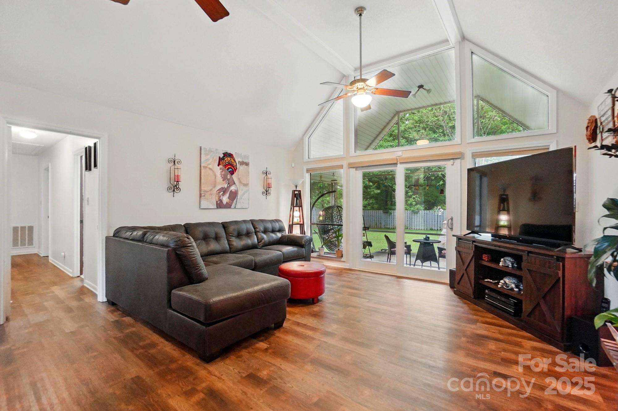 116 Pelham Lane