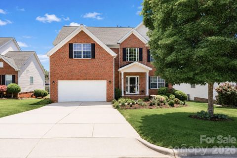 Photo of 106 Planters Drive, Statesville, NC 28677 (MLS # 4383906)