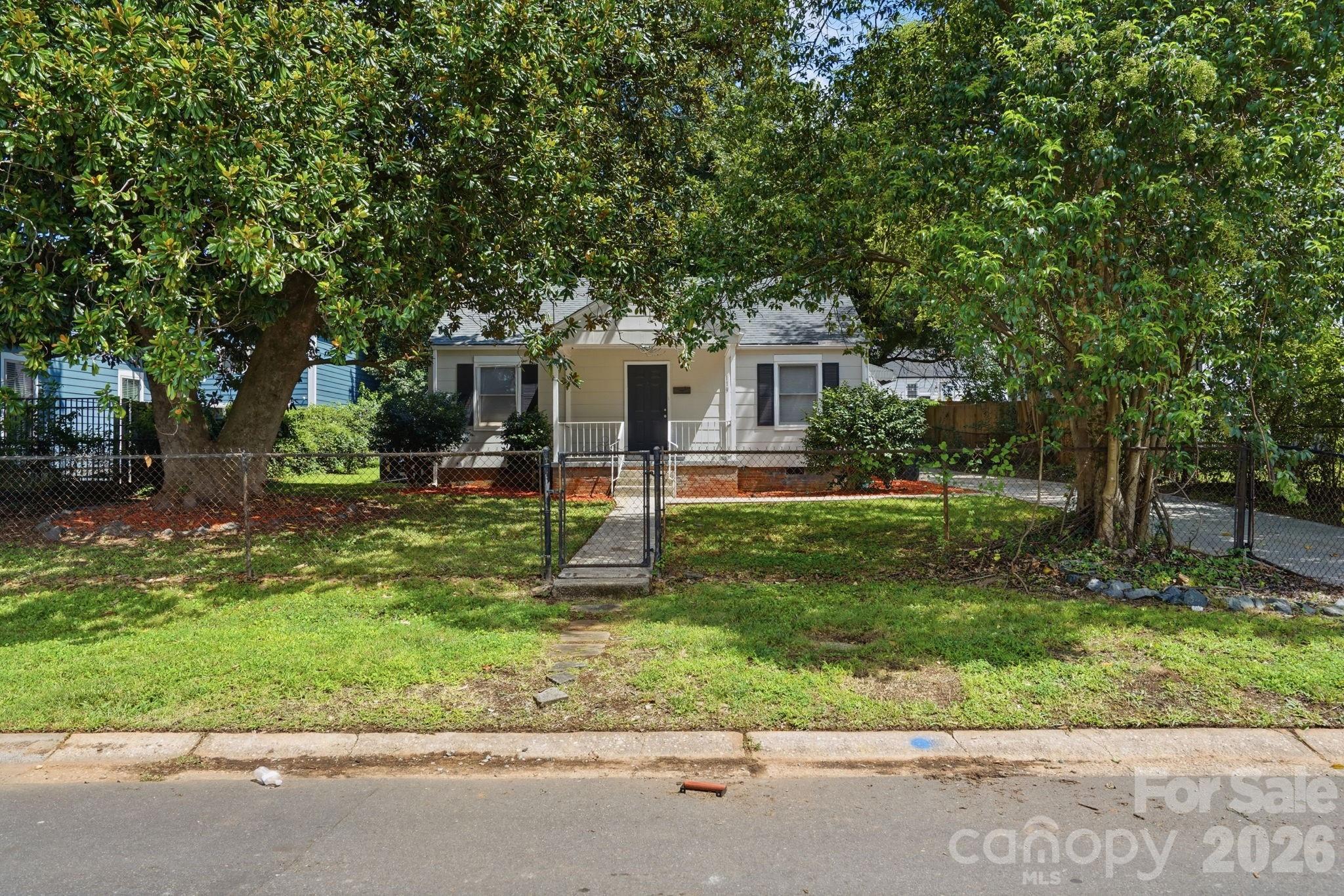 119 S Gregg Street