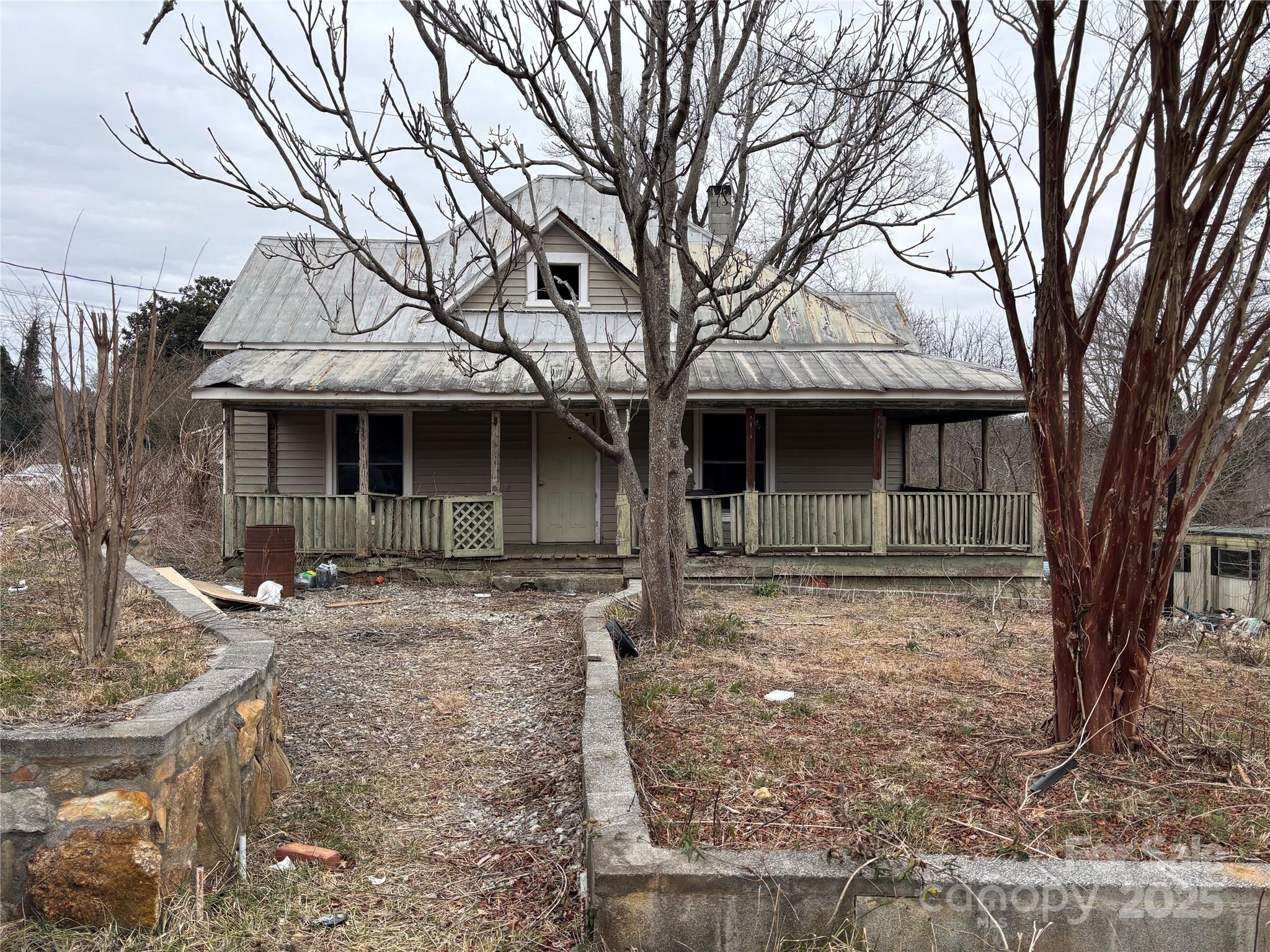 196 N Cemetery Street