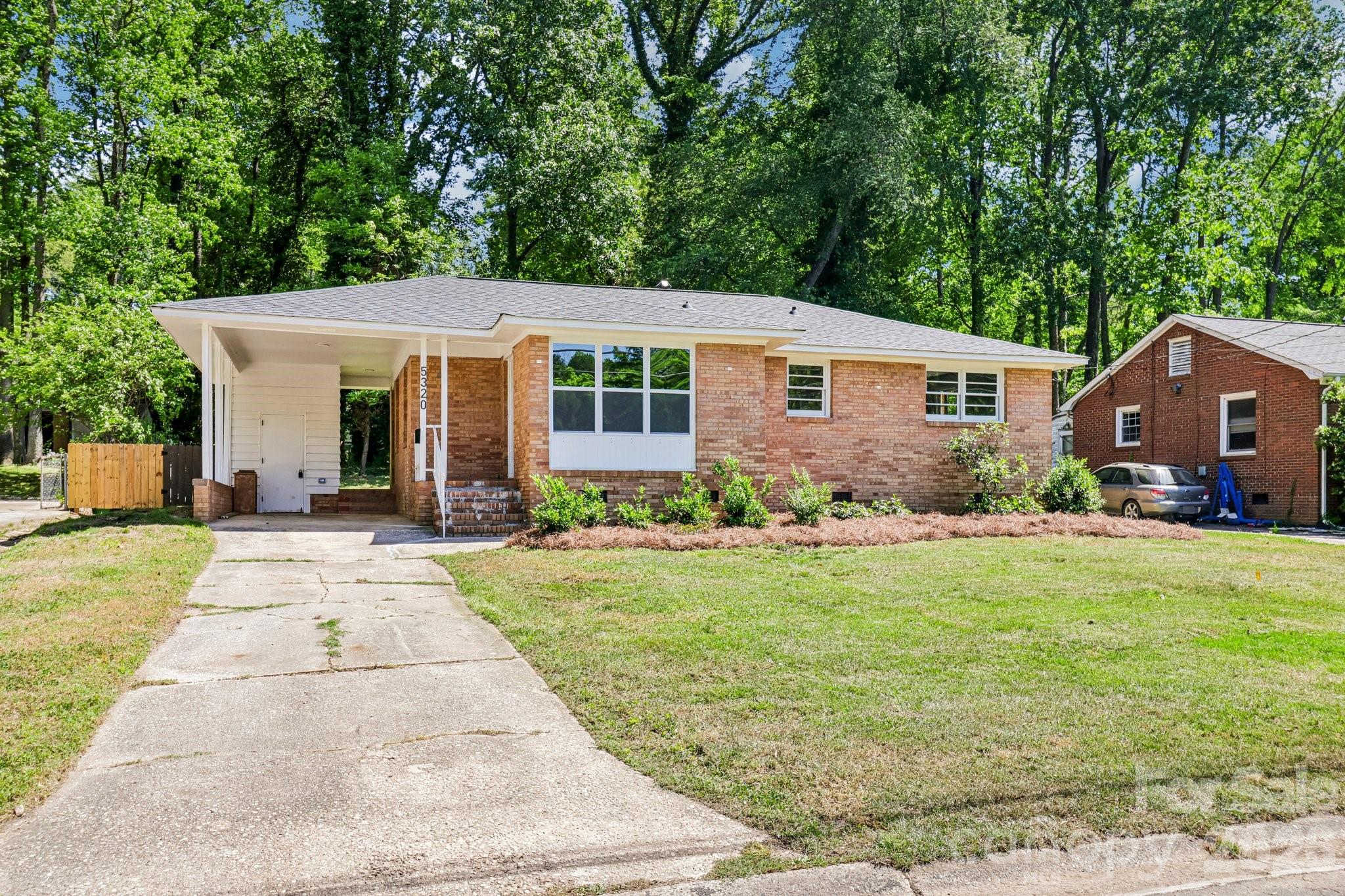 5320 Dolphin Lane