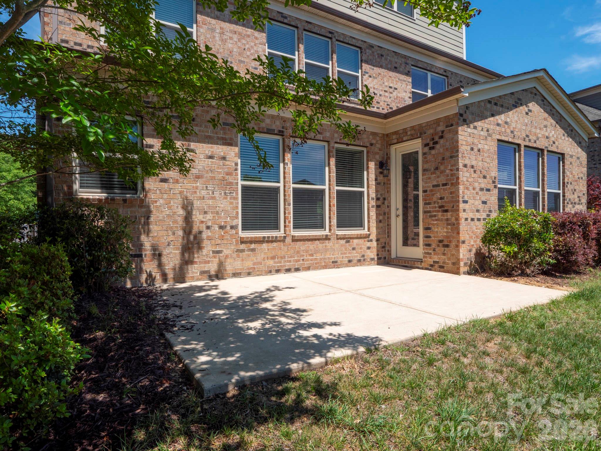 Oak Manor - Residential