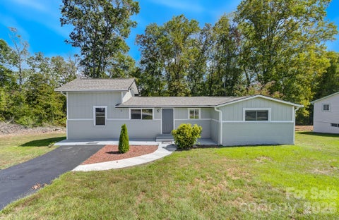 Photo of 21 Oak Hill Drive, Asheville, NC 28806 (MLS # 4424829)