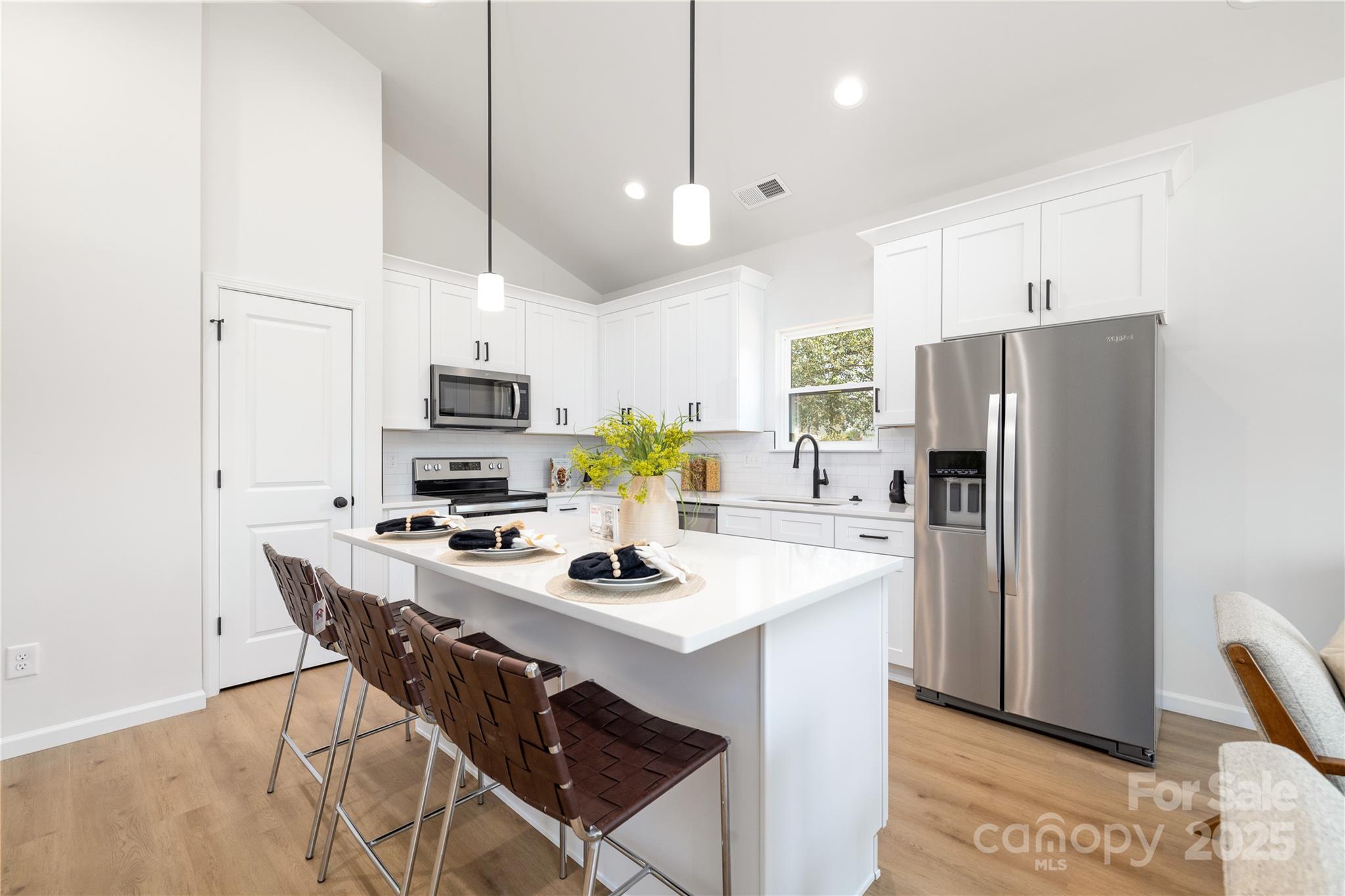 413 W Glendale Avenue