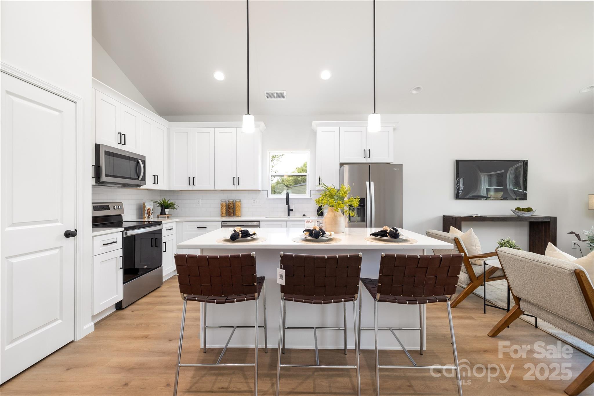 413 W Glendale Avenue