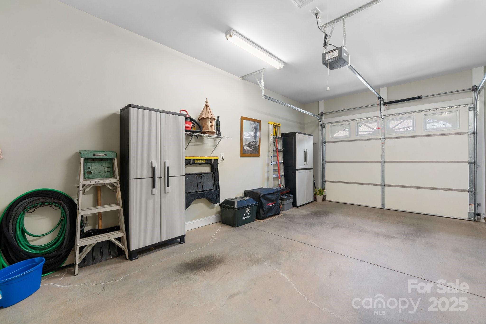 Conover Manor - Residential