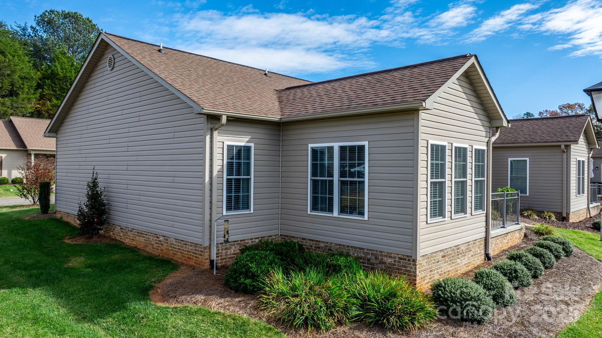 Conover Manor - Residential