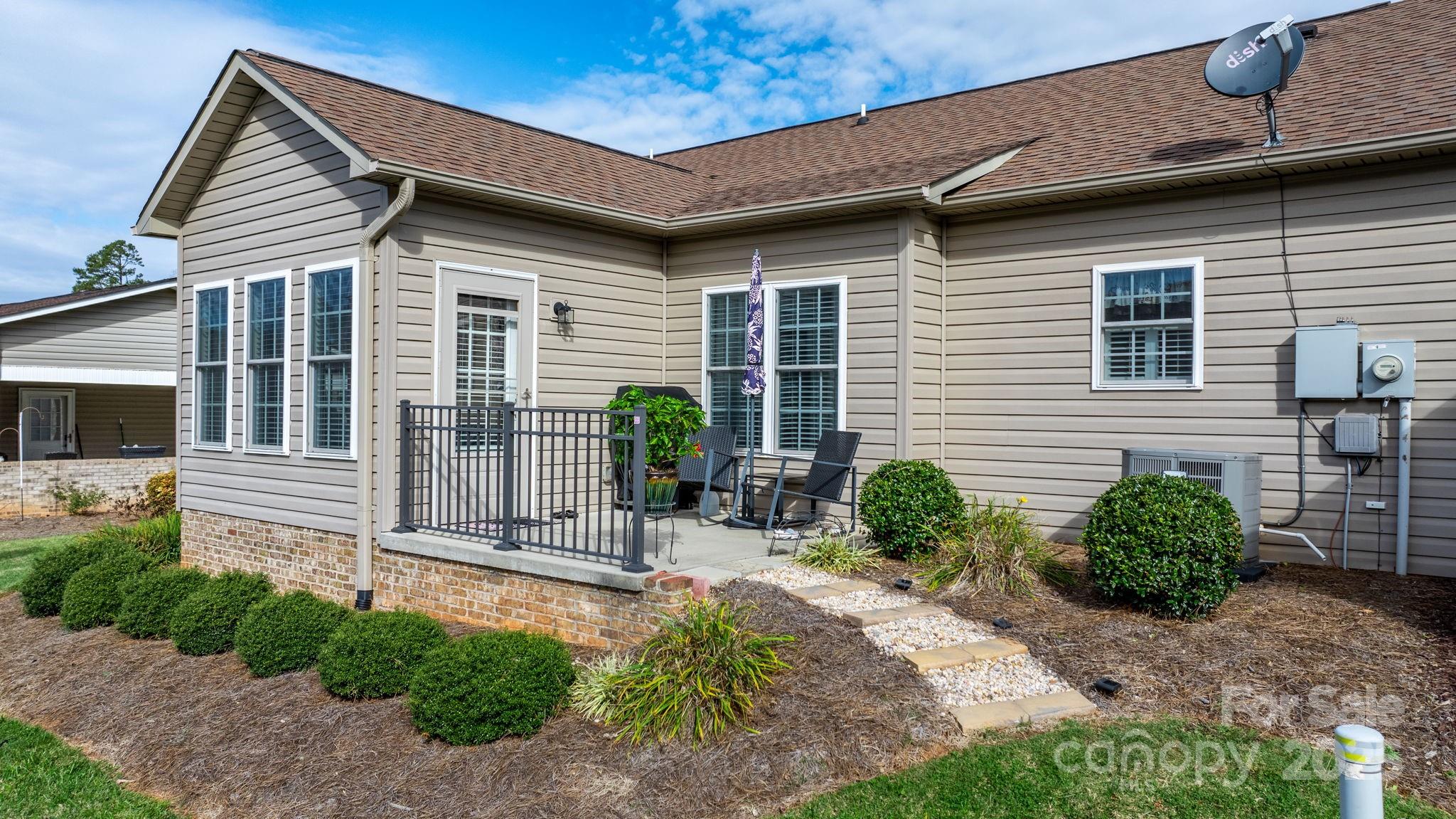 Conover Manor - Residential