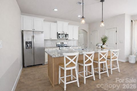 4755 Muskogee Drive Charlotte NC 28212