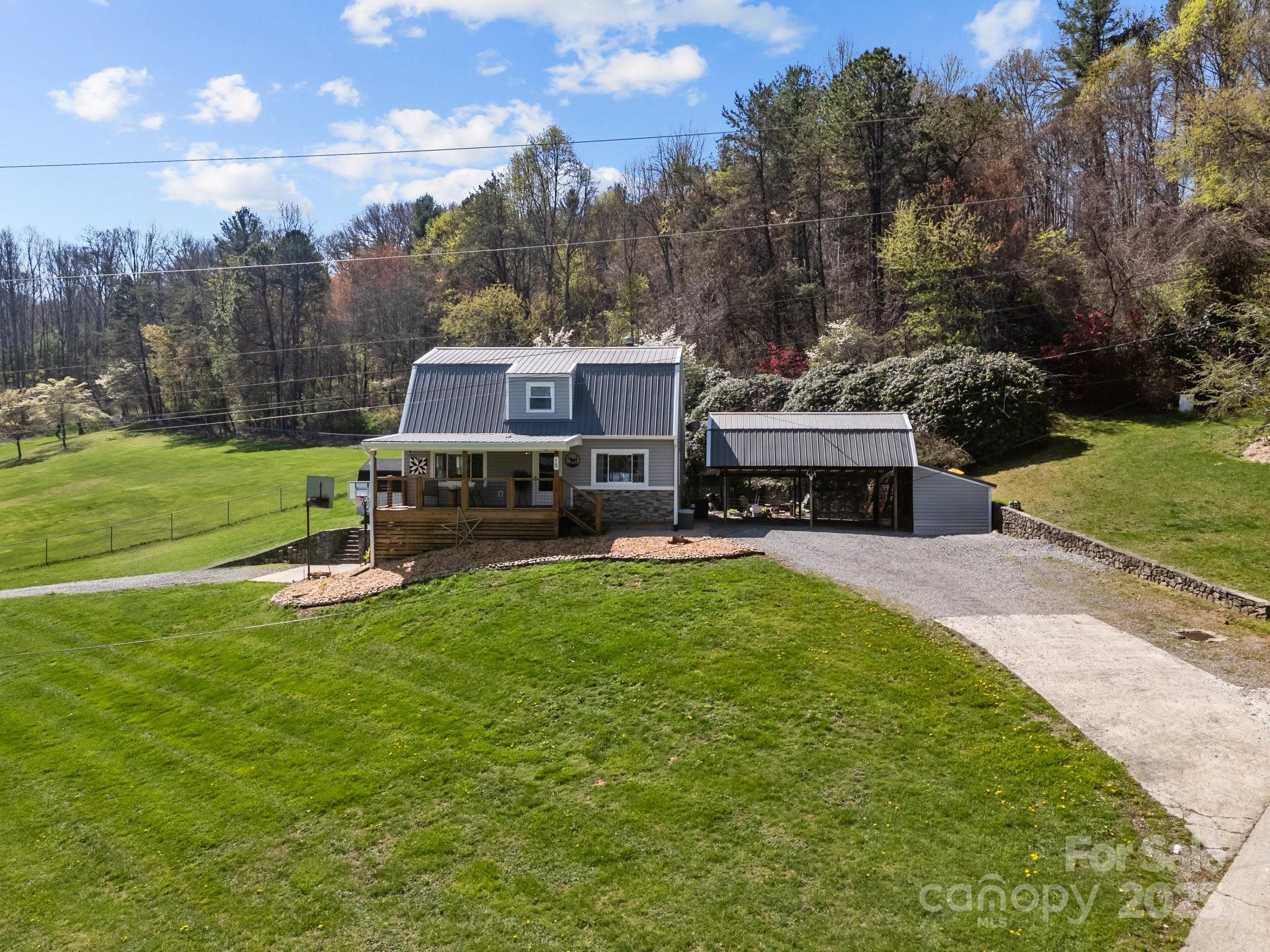 15 Ravenwood Ridge
