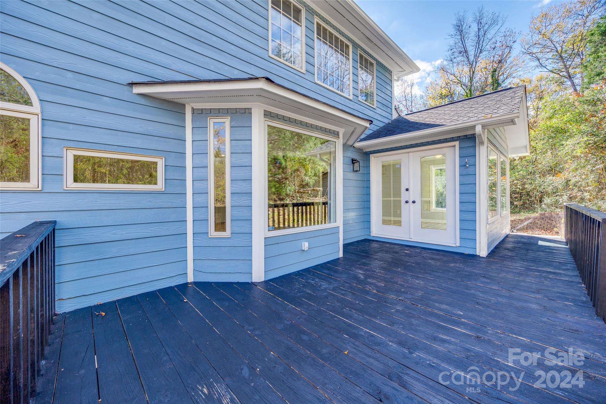 Country Club Estates - Residential