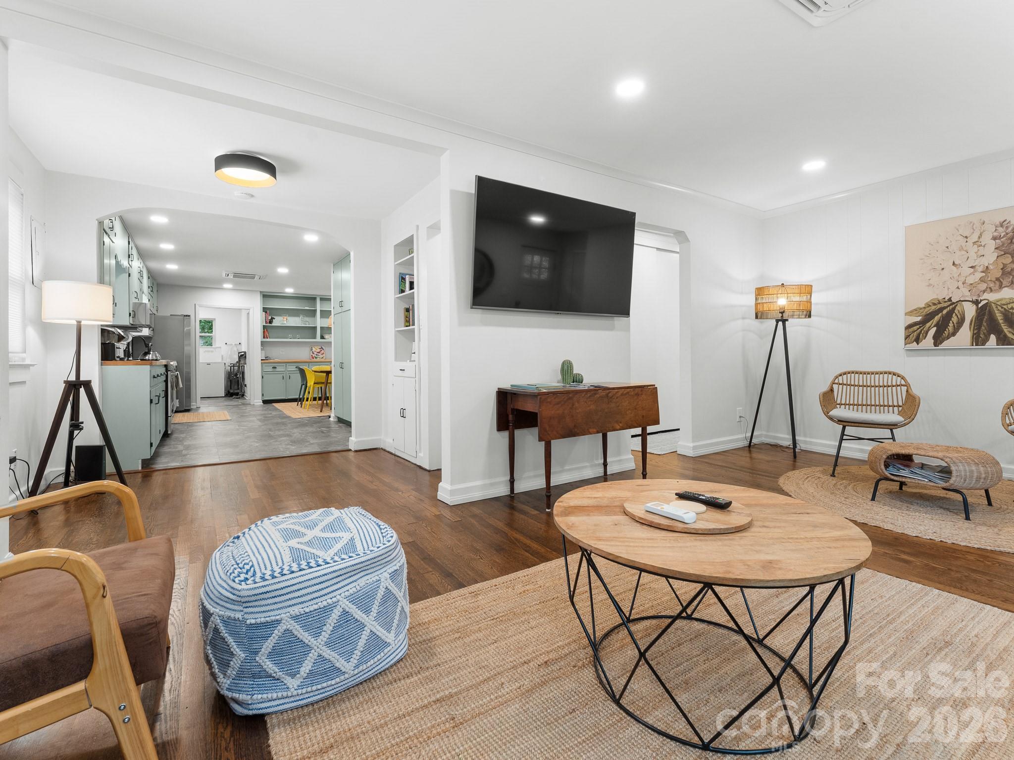 105 Robinson Avenue