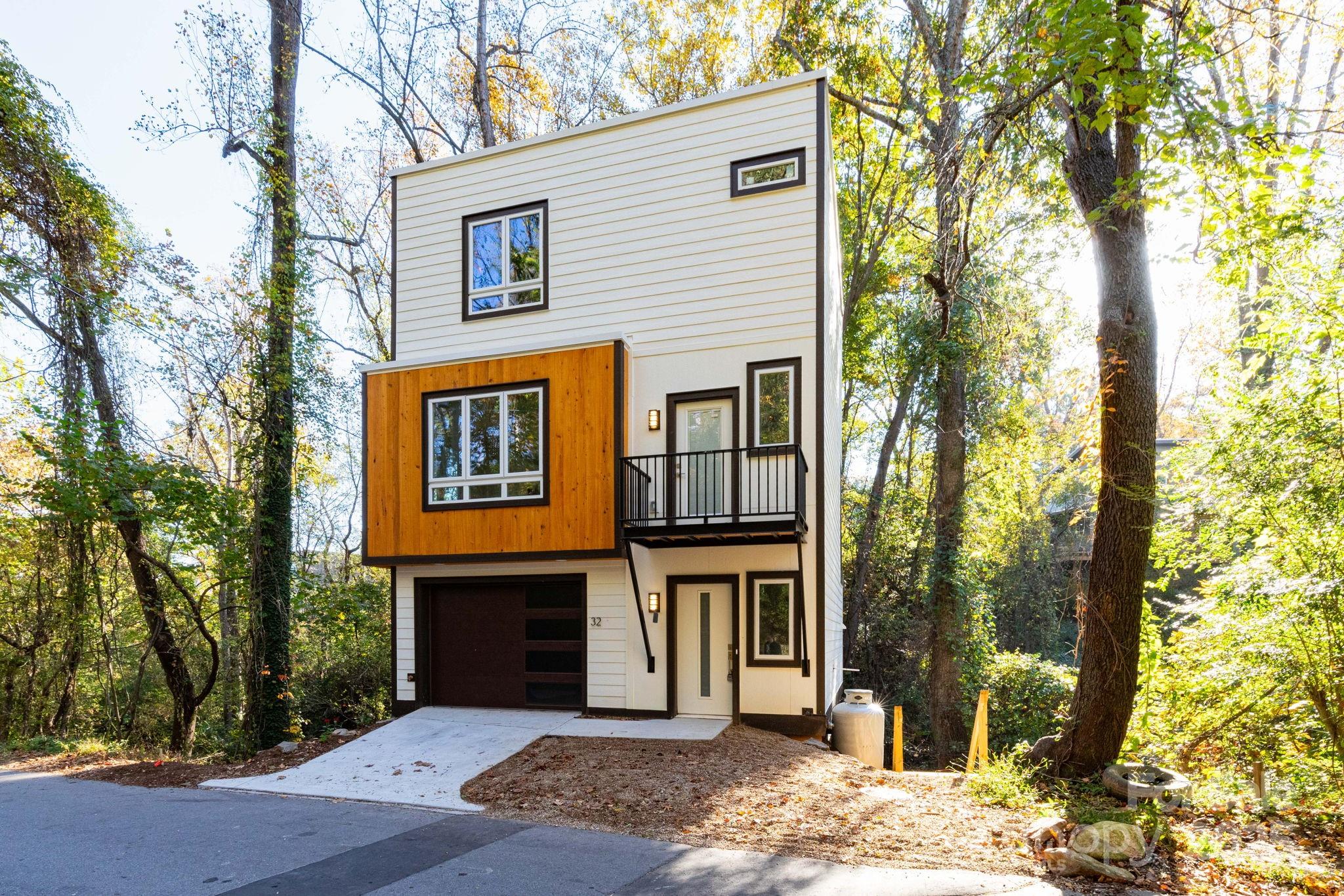 32 Waynesville Avenue