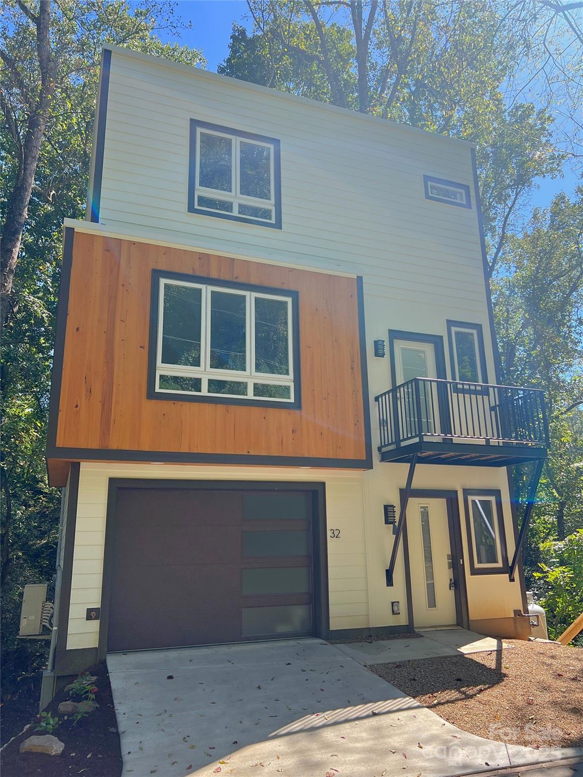 32 Waynesville Avenue