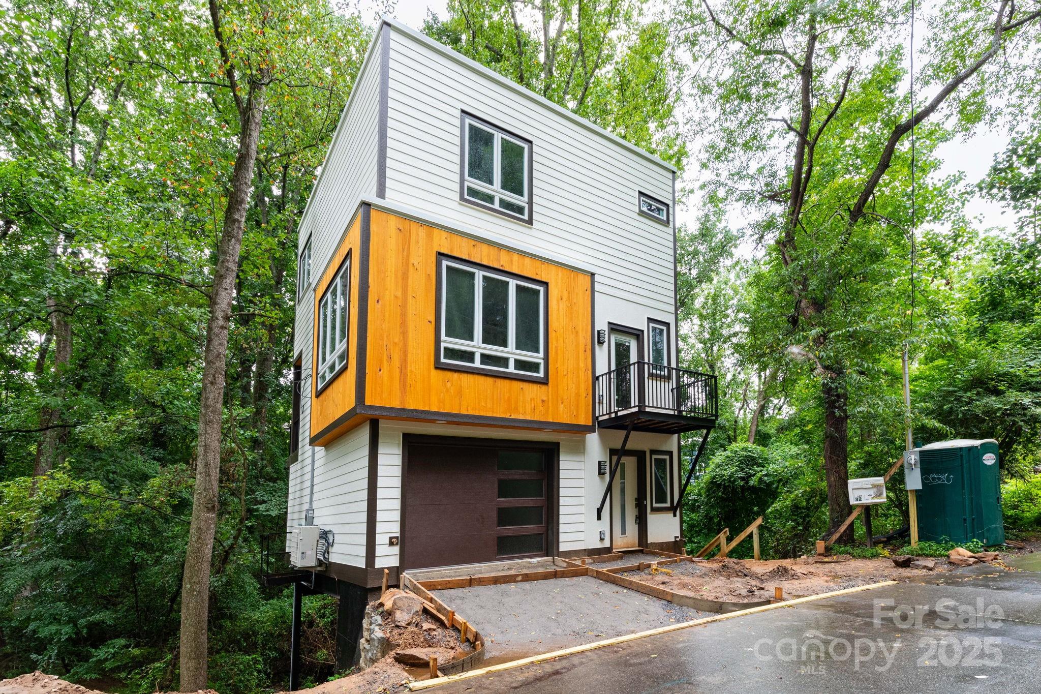 32 Waynesville Avenue