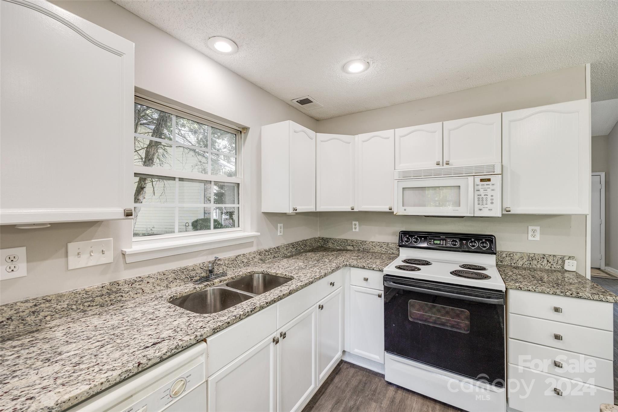 Roxborough II - Residential