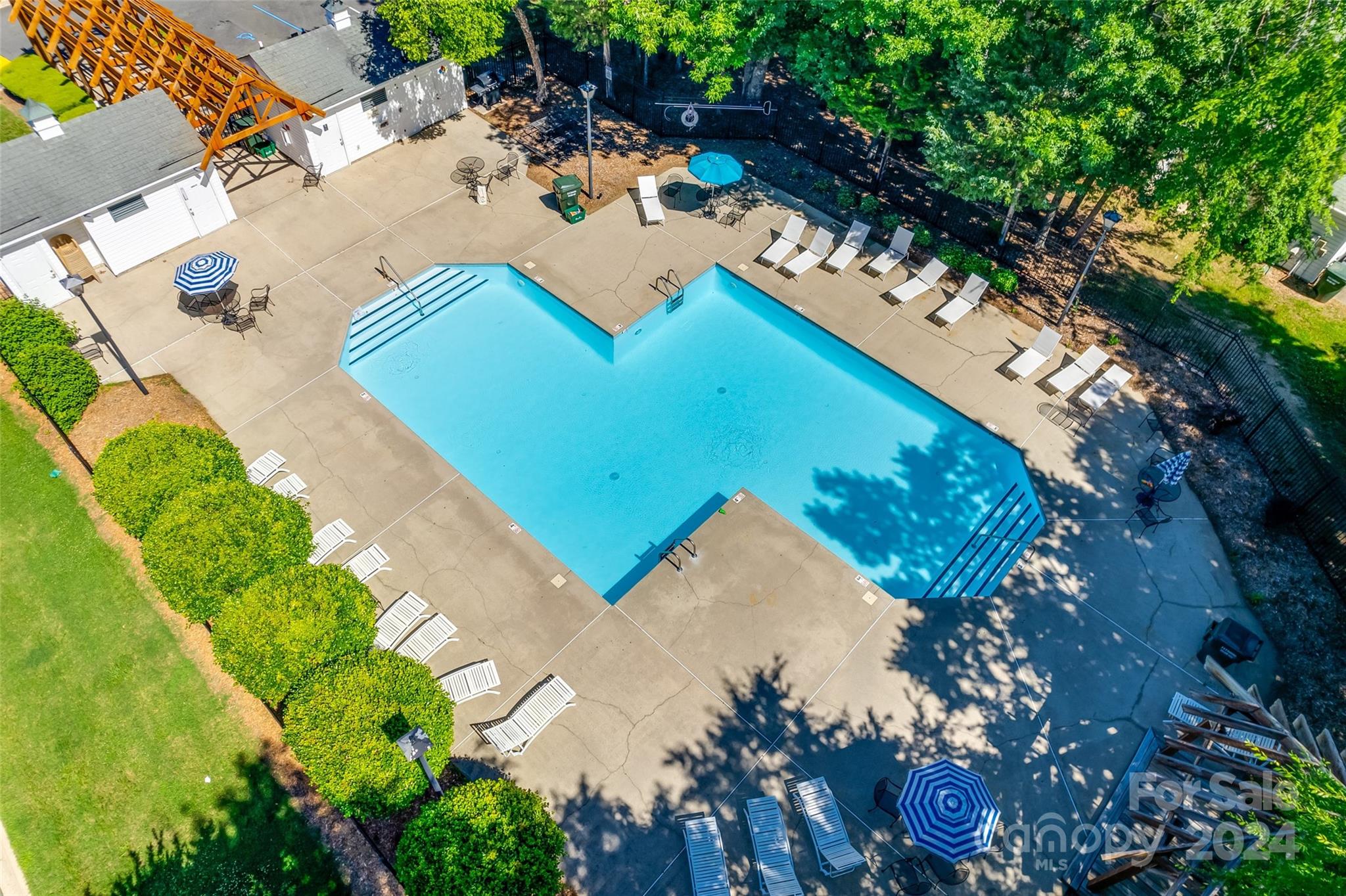 Roxborough II - Residential