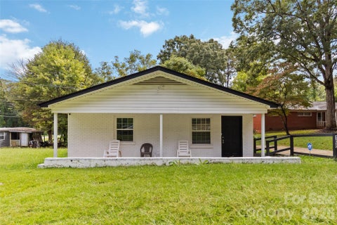 Photo of 106 Robinson Avenue, Mount Holly, NC 28120 (MLS # 4390828)