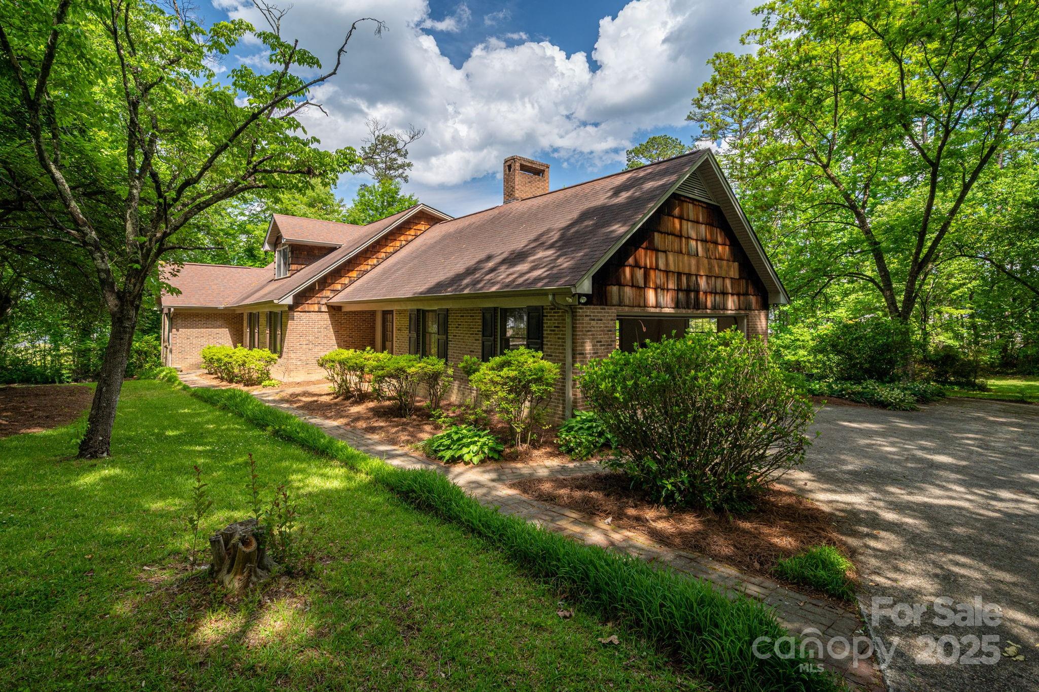 104 Ridge Drive