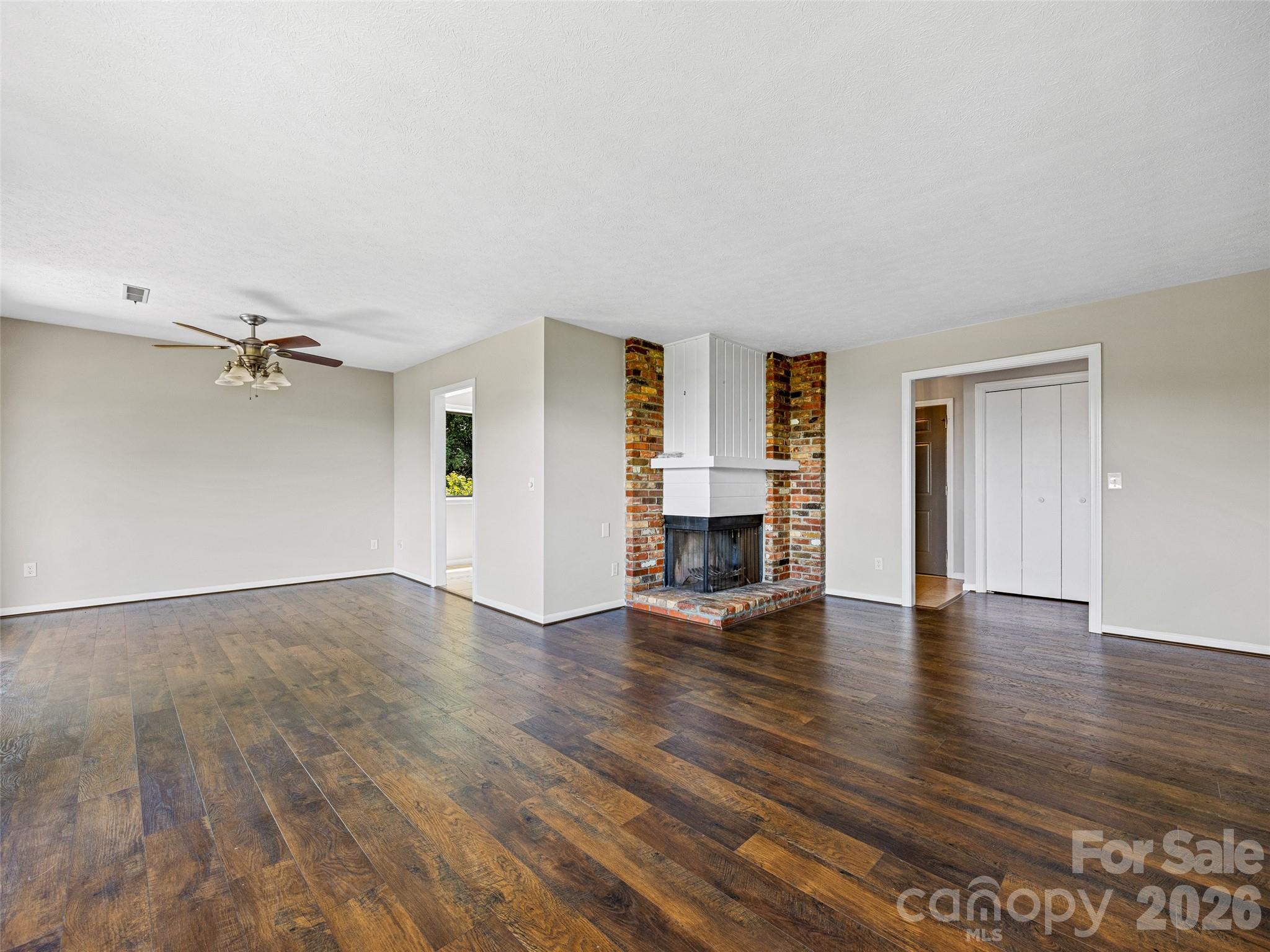 Country Ridge - Residential