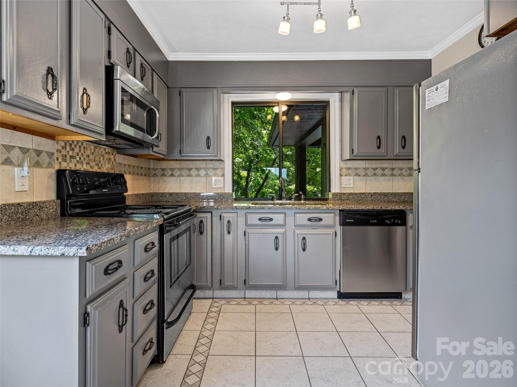 Country Ridge - Residential