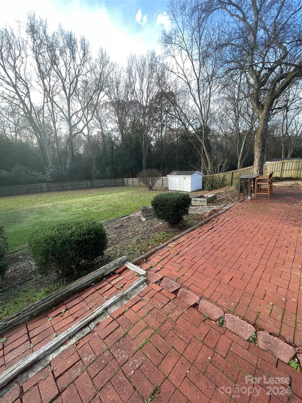 Starmount - Residential Lease