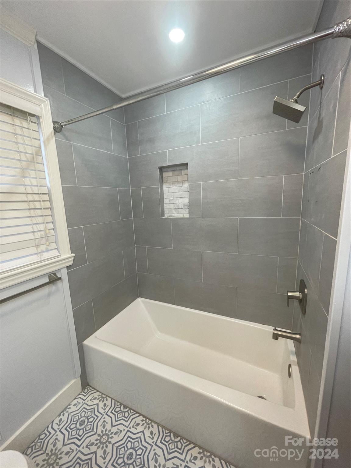 Starmount - Residential Lease