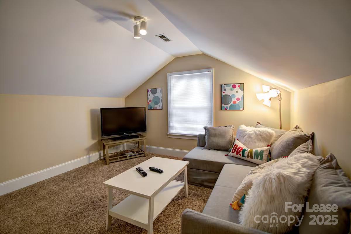 Elizabeth - Residential Lease