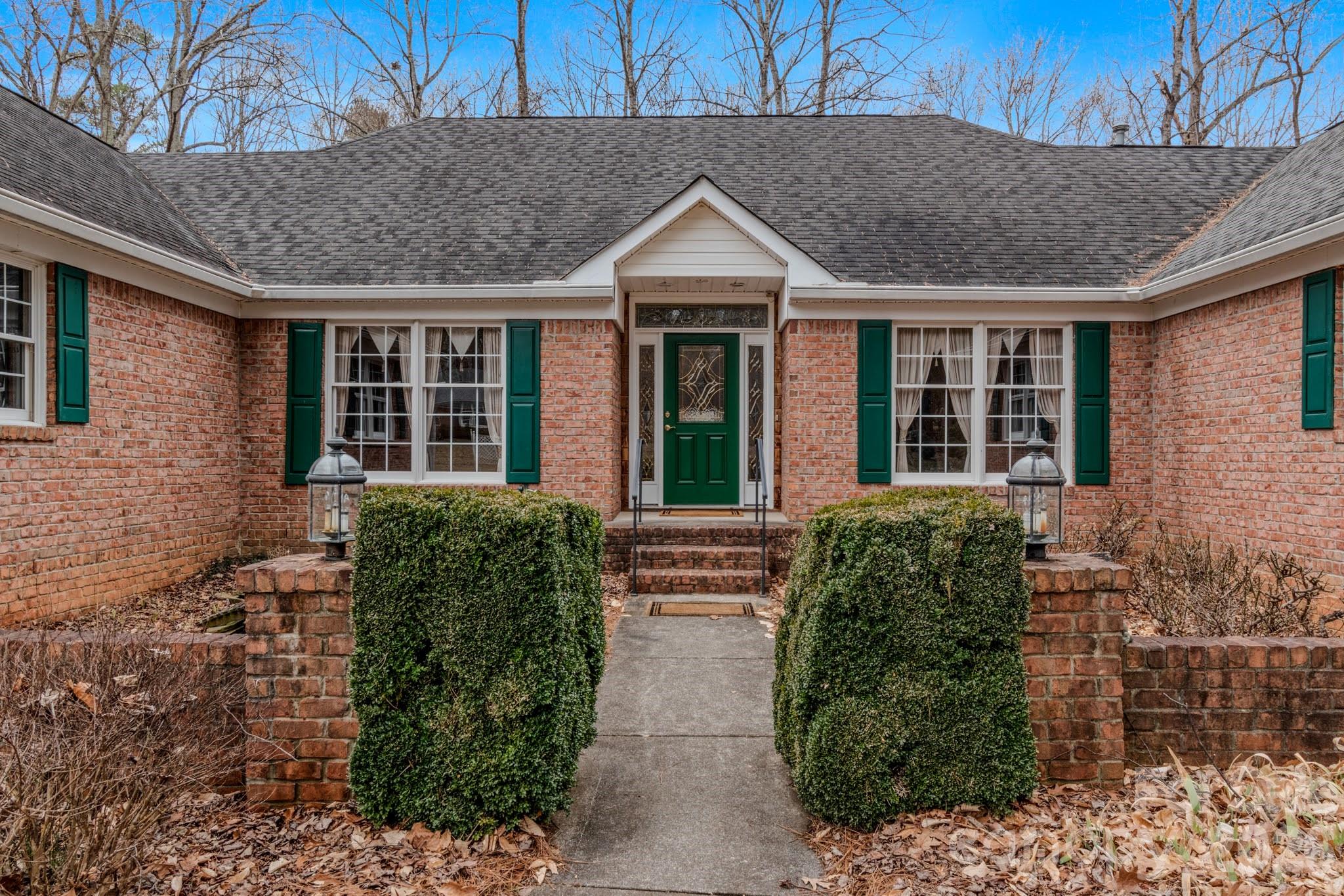 1430 Messick Oaks Trail