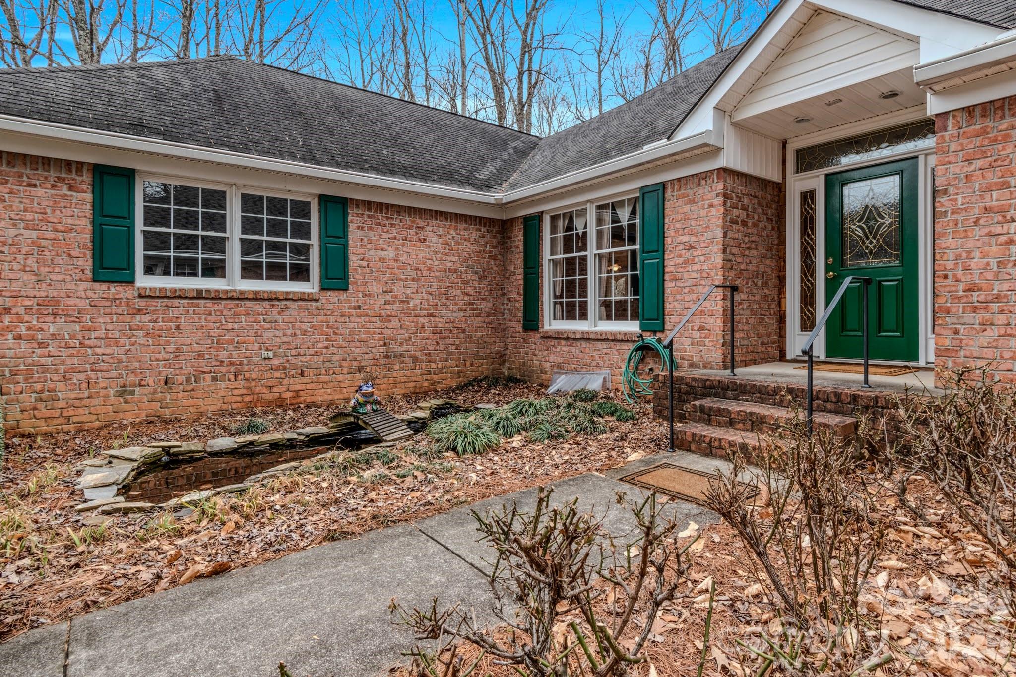 1430 Messick Oaks Trail