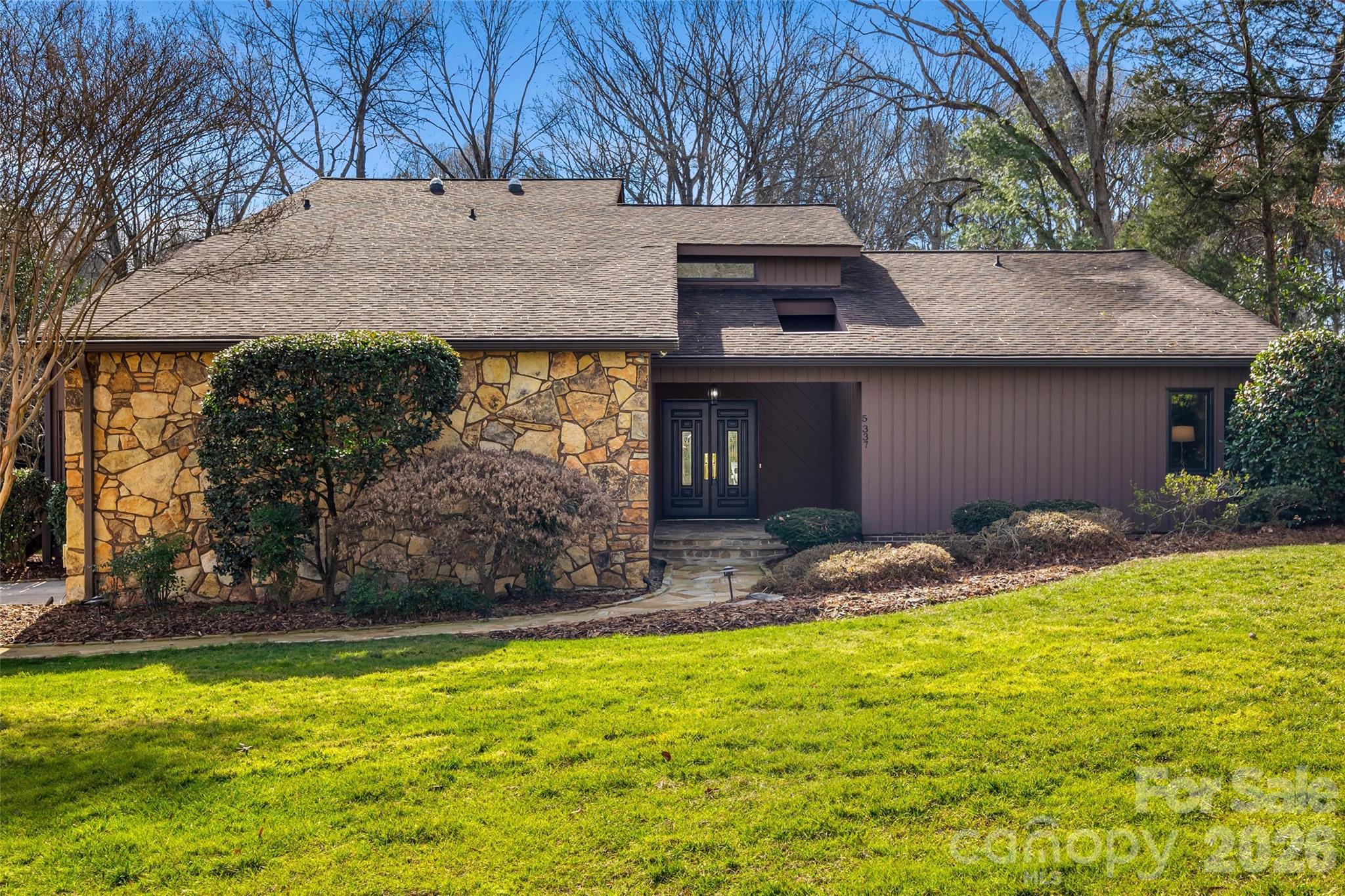 5337 Hillingdon Road