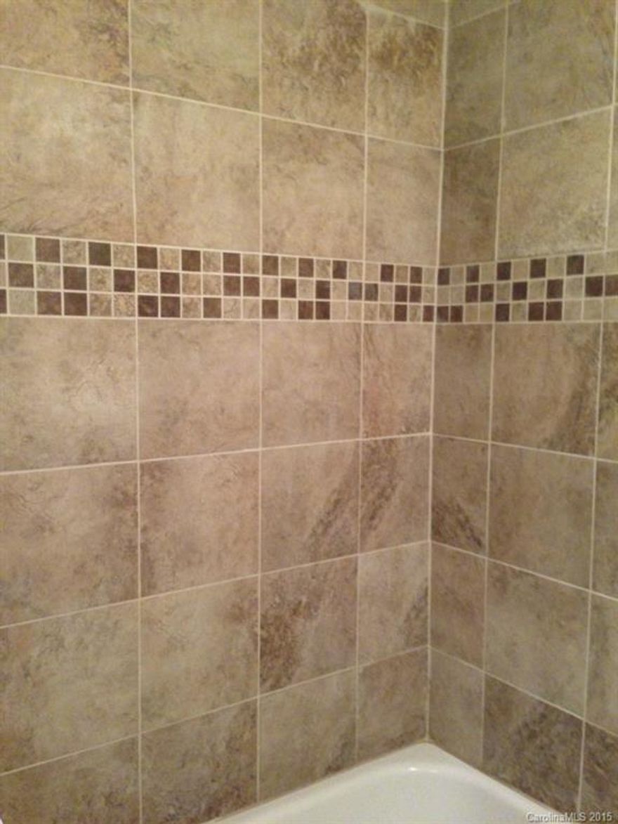 Lovely 3BR/2.5BA townhome located in desirable South Park area. Many upgrades you don’t want to miss. Completely renovated kitchen w/new cabinets, countertops, sink & custom tile backsplash. Upgraded stainless steel appliances. Tile & gleaming laminate hardwoods downstairs. Freshly painted walls, custom tile shower in Master BA & brand new wall-to-wall carpet upstairs. Located as a corner unit that offers plenty of privacy. The community offers a swimming pool, tennis courts, & clubhouse.