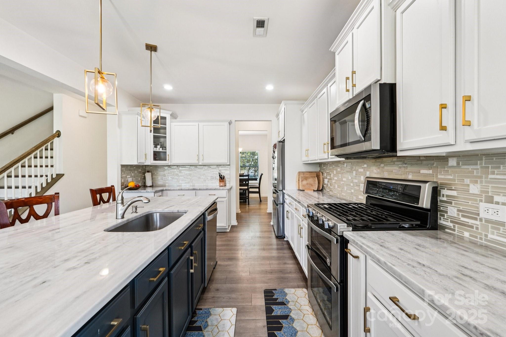 4698 Selhurst Drive
