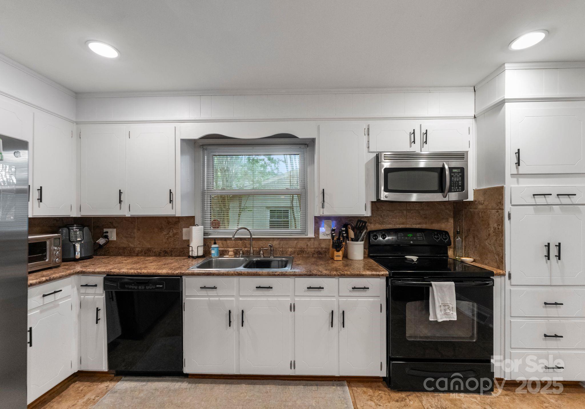 4515 Carriage Drive Circle