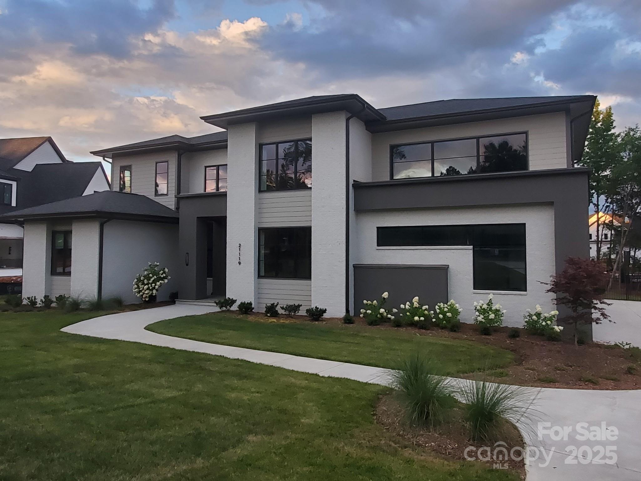 21119 Vandrake Circle