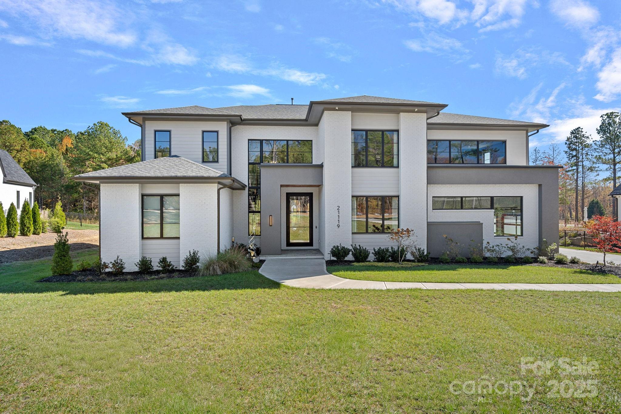 21119 Vandrake Circle