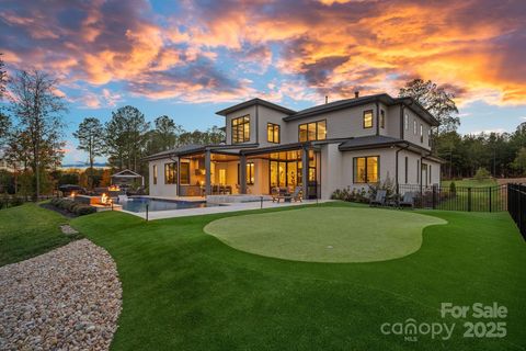 Photo of 21119 Vandrake Circle, Davidson, NC 28036 (MLS # 4317703)