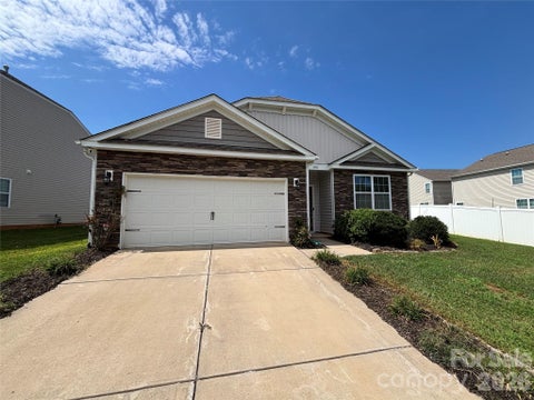 Photo of 6816 Pennyroyal Way, Charlotte, NC 28216 (MLS # 4416598)