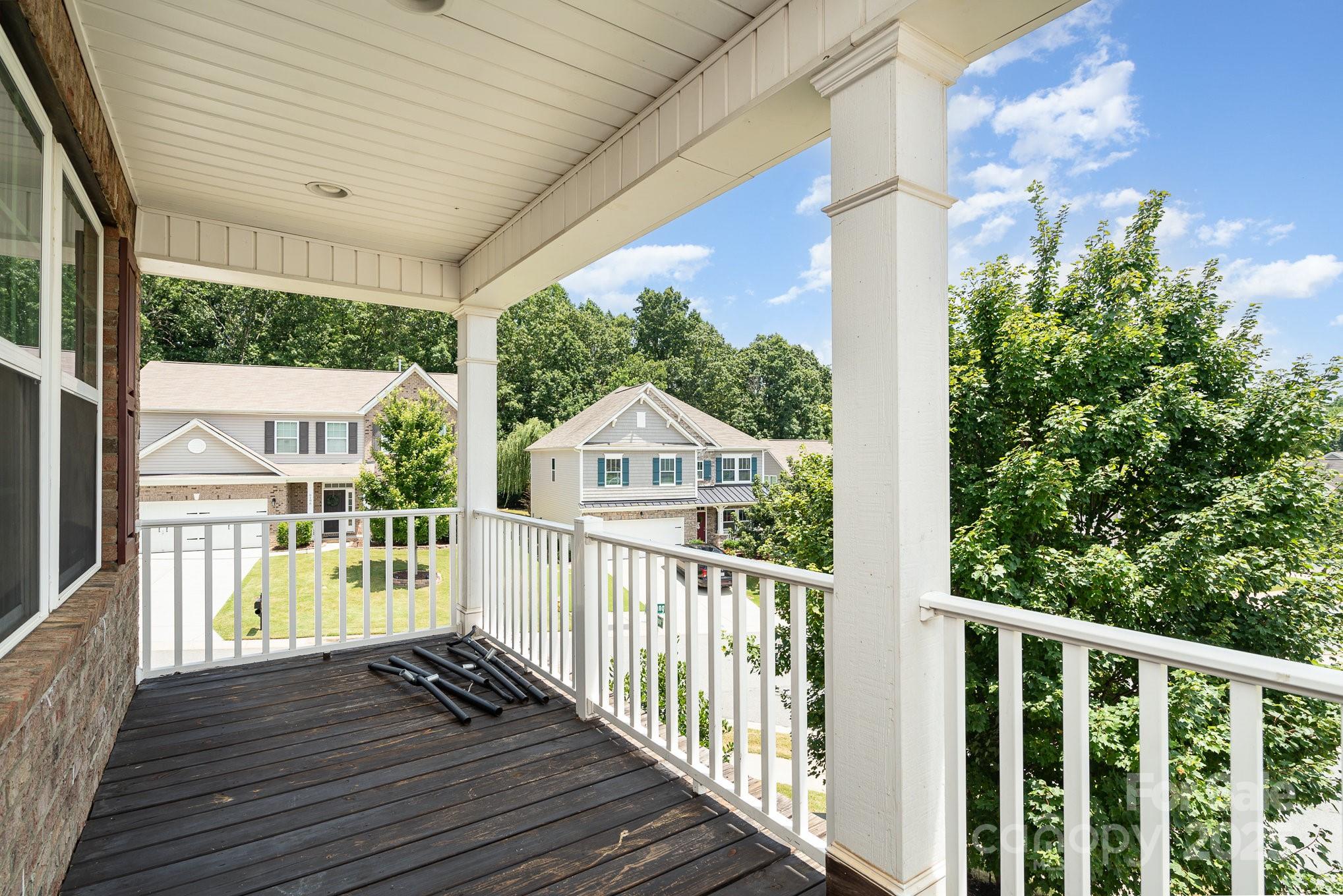 6211 Canyon Trail