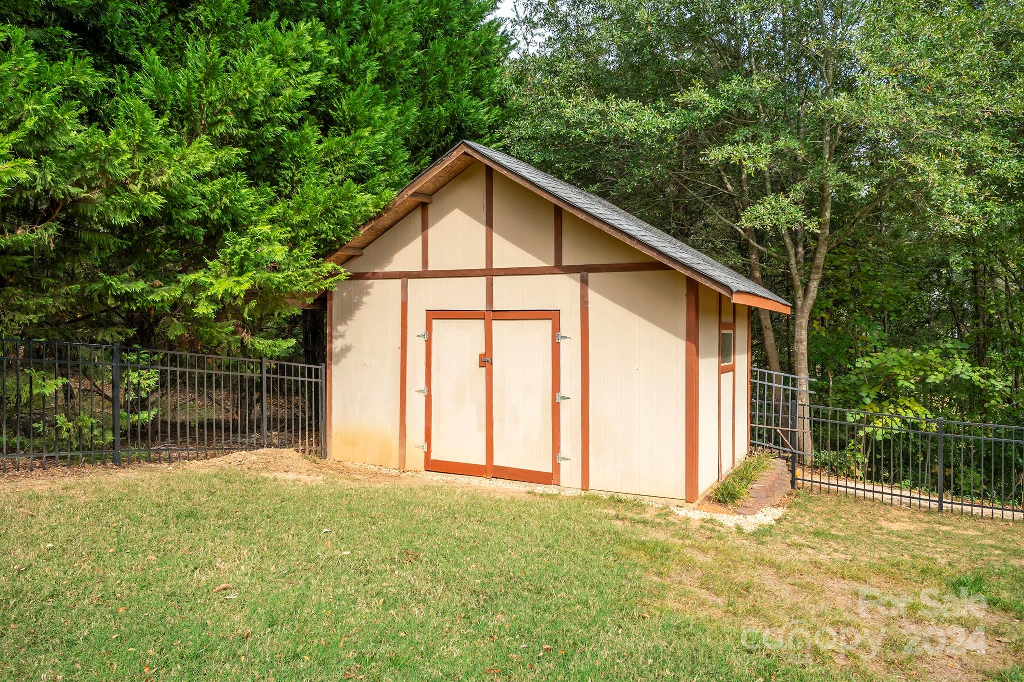 Clarendon Estates - Residential