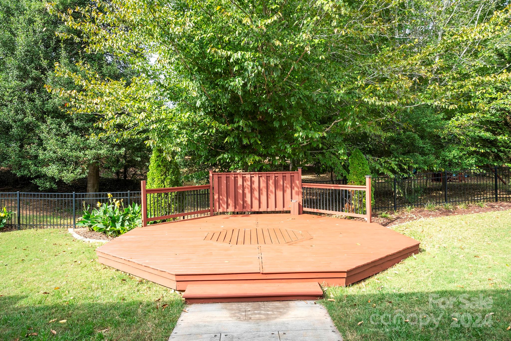 Clarendon Estates - Residential