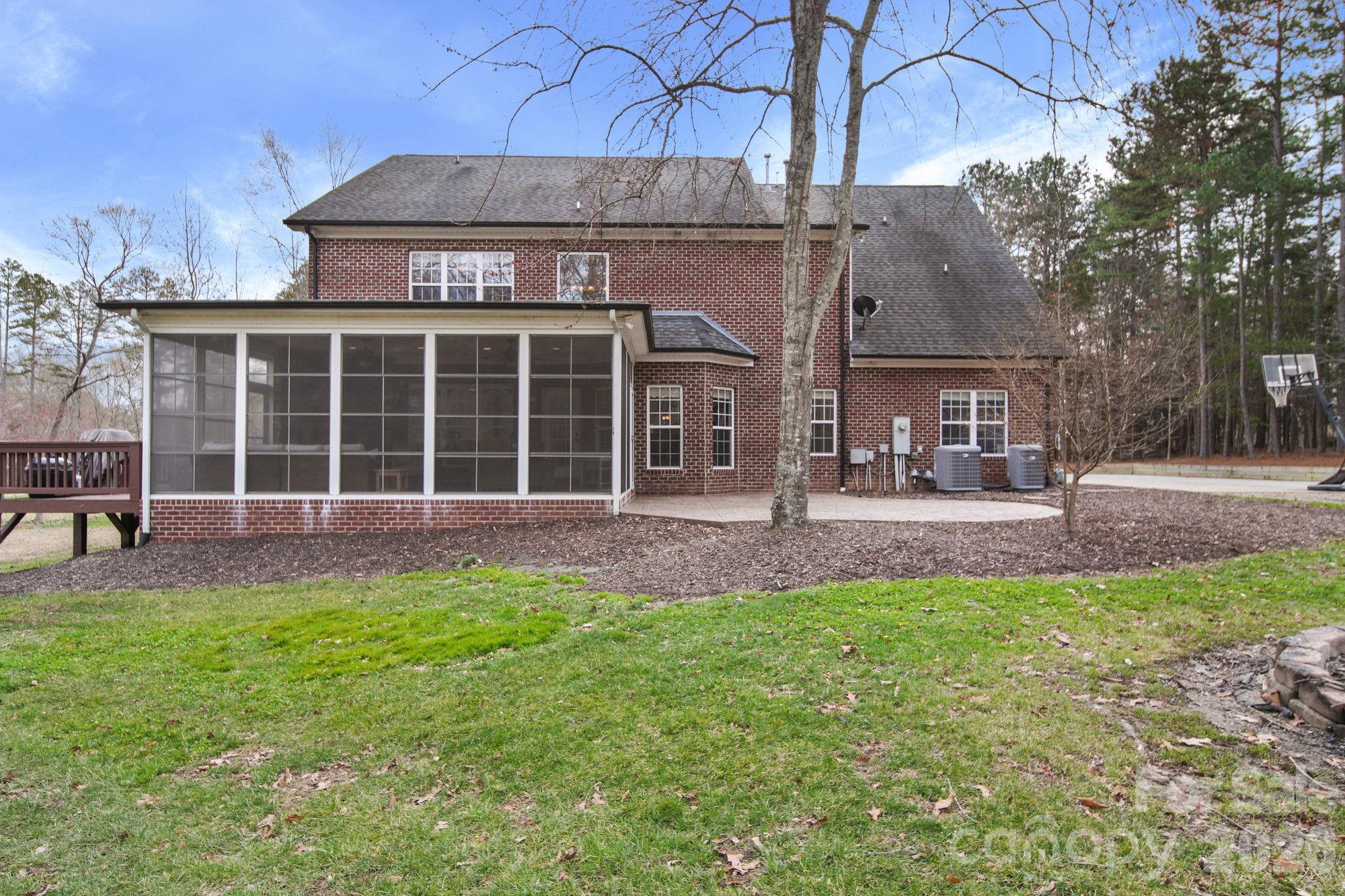 Laurel Crest - Residential