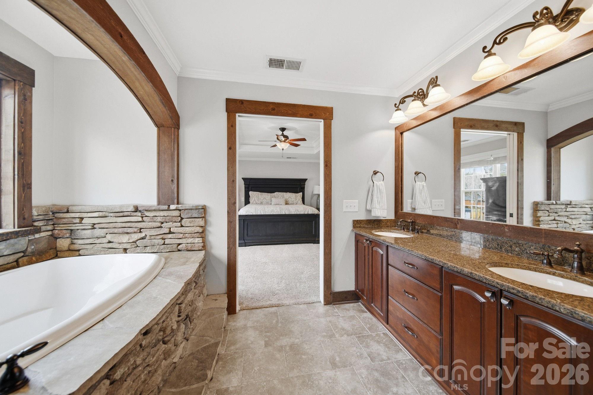 Laurel Crest - Residential